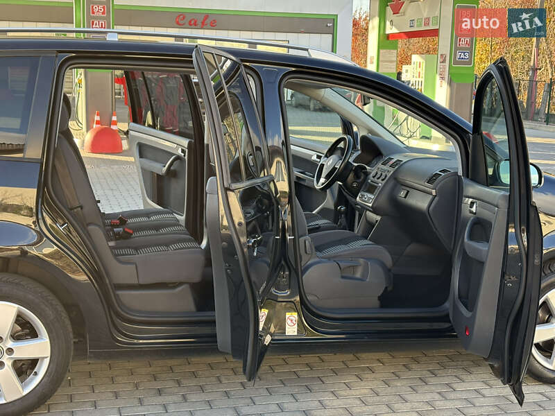 Минивэн Volkswagen Touran 2009 в Житомире фото 47 Минивэн Volkswagen Touran 2009 в Житомире
