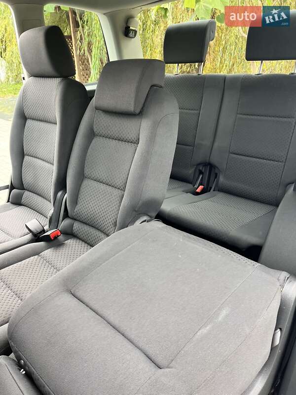 Минивэн Volkswagen Touran 2004 в Умани фото 7 Минивэн Volkswagen Touran 2004 в Умани