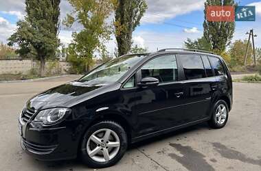 Минивэн Volkswagen Touran 2009 в Кривом Роге