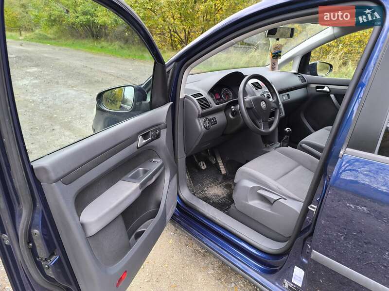 Минивэн Volkswagen Touran 2009 в Берегово фото 4 Минивэн Volkswagen Touran 2009 в Берегово