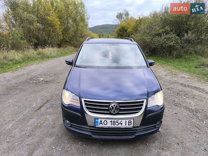 Минивэн Volkswagen Touran 2009 в Берегово фото Минивэн Volkswagen Touran 2009 в Берегово