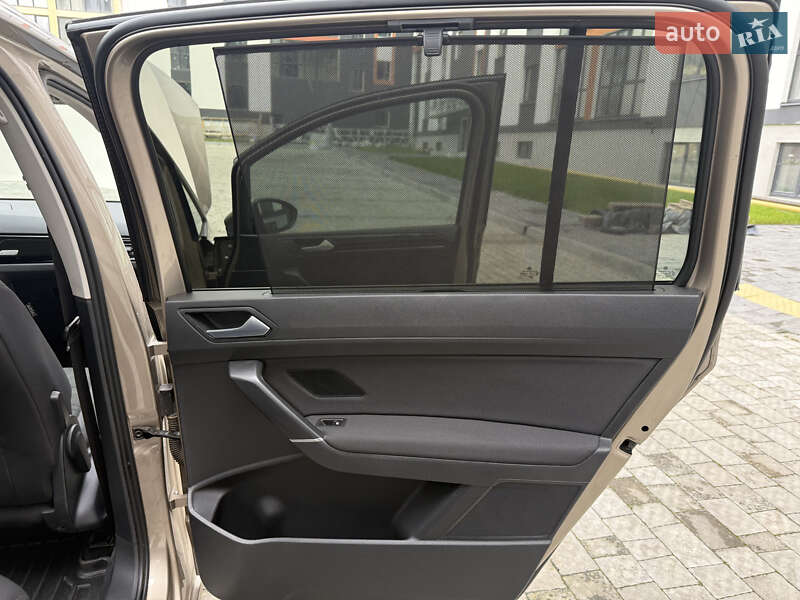 Микровэн Volkswagen Touran 2019 в Сокале