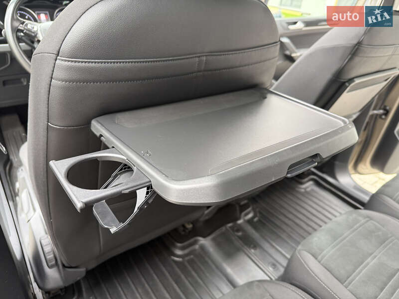 Микровэн Volkswagen Touran 2019 в Сокале