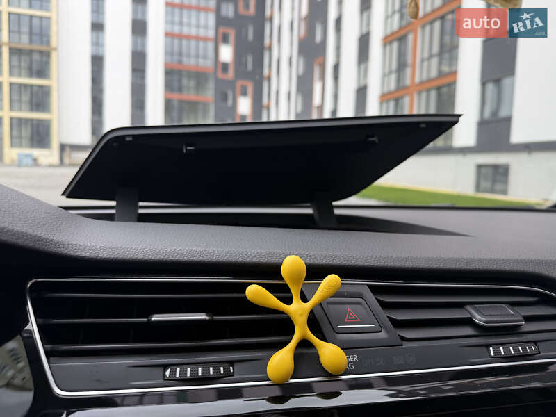 Микровэн Volkswagen Touran 2019 в Сокале