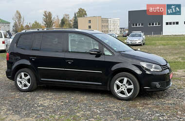 Минивэн Volkswagen Touran 2012 в Нововолынске