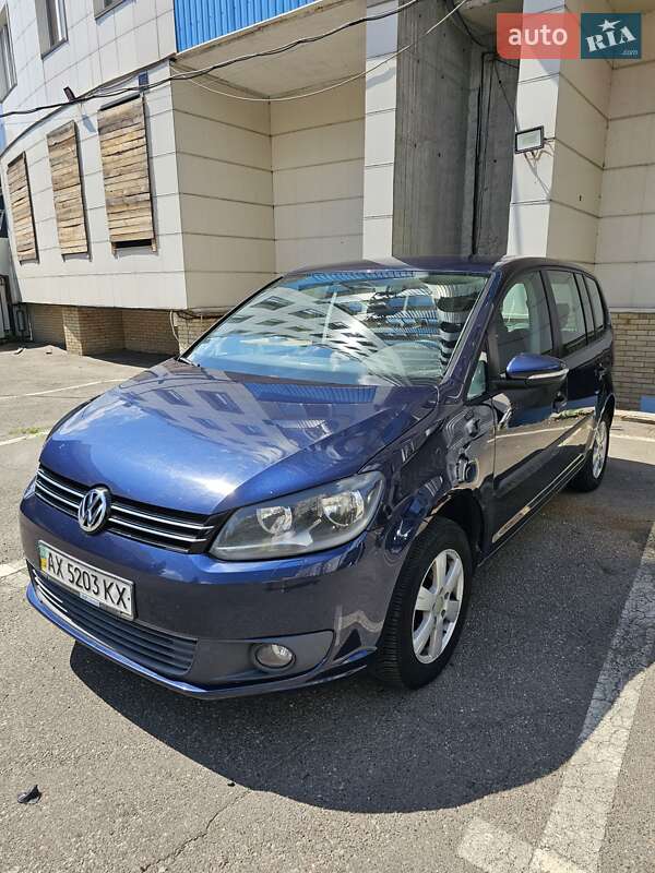 Мінівен Volkswagen Touran 2010 в Києві фото Мінівен Volkswagen Touran 2010 в Києві