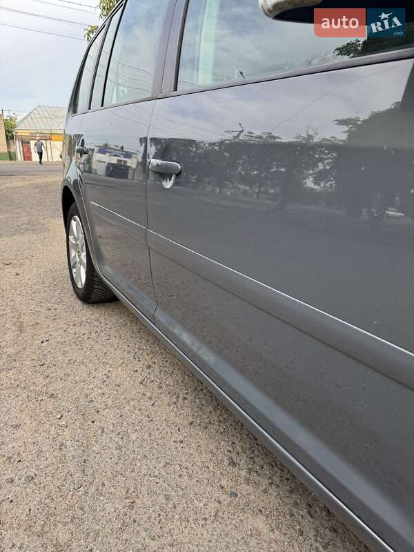 Мінівен Volkswagen Touran 2005 в Вознесенську фото 6 Мінівен Volkswagen Touran 2005 в Вознесенську