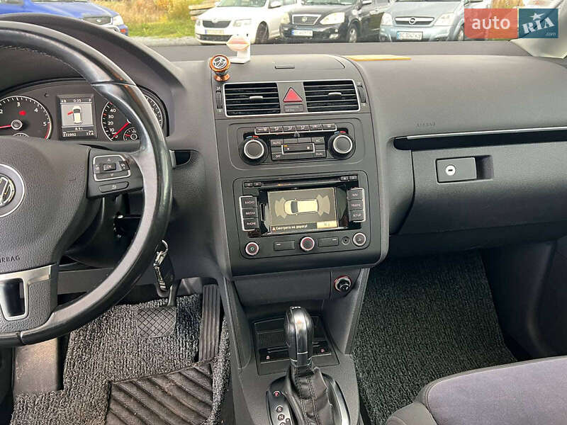 Мінівен Volkswagen Touran 2012 в Львові