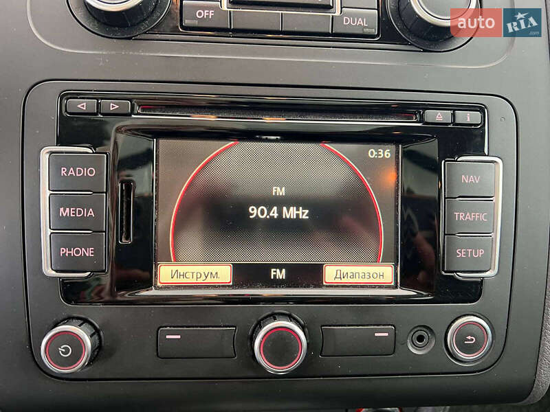 Мінівен Volkswagen Touran 2012 в Львові