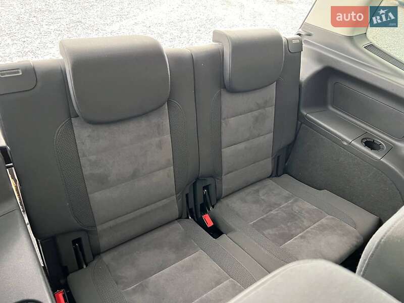 Мінівен Volkswagen Touran 2012 в Львові