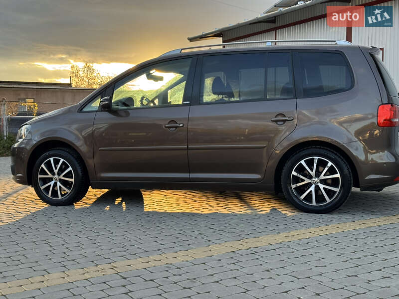 Мінівен Volkswagen Touran 2011 в Коломиї