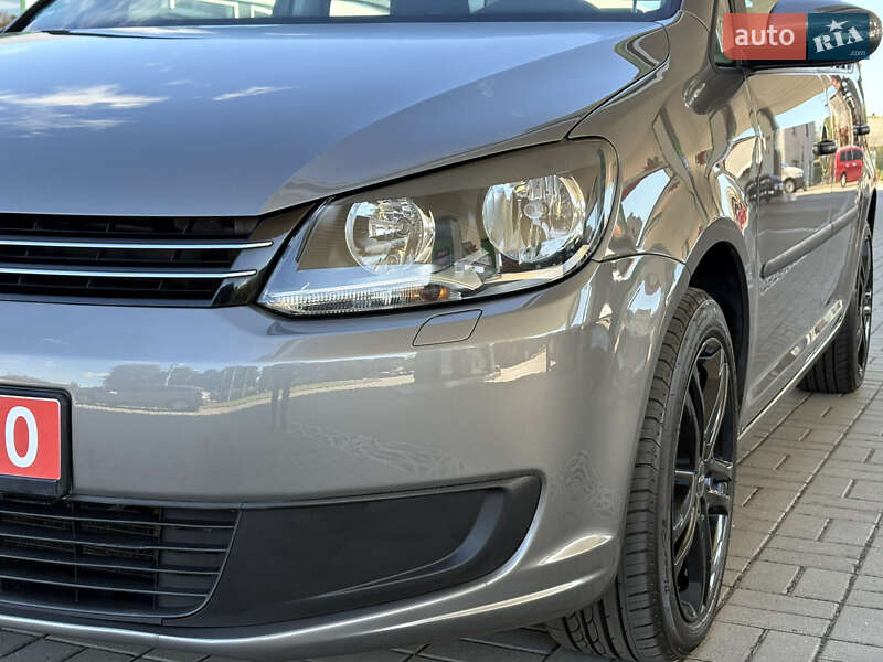 Минивэн Volkswagen Touran 2011 в Житомире