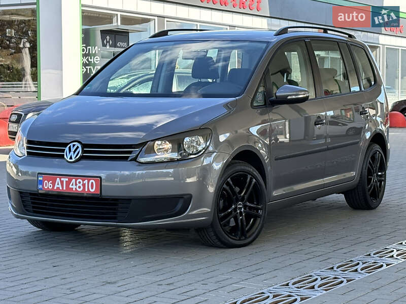 Минивэн Volkswagen Touran 2011 в Житомире