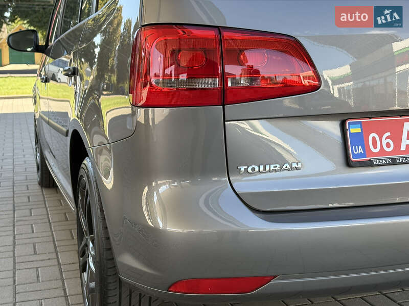 Минивэн Volkswagen Touran 2011 в Житомире