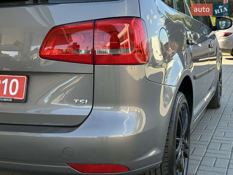 Минивэн Volkswagen Touran 2011 в Житомире