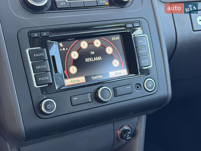 Минивэн Volkswagen Touran 2011 в Житомире