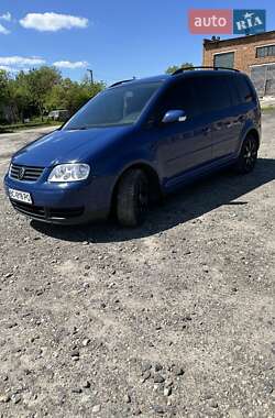 Минивэн Volkswagen Touran 2003 в Львове
