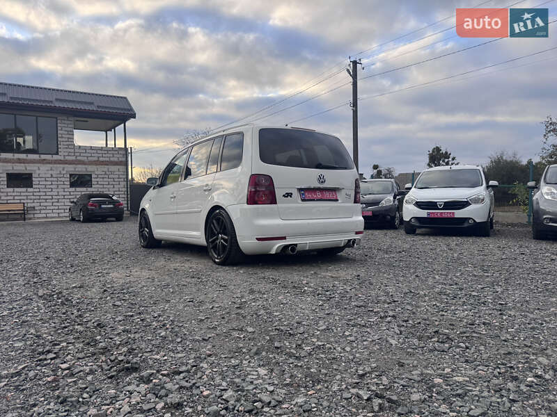 Минивэн Volkswagen Touran 2009 в Звенигородке