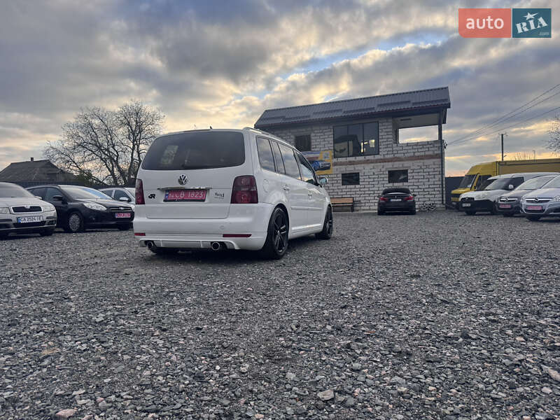 Минивэн Volkswagen Touran 2009 в Звенигородке