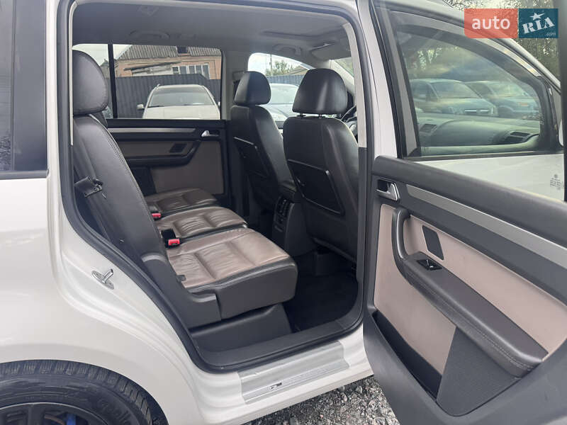 Минивэн Volkswagen Touran 2009 в Звенигородке