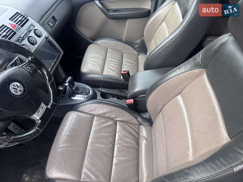 Минивэн Volkswagen Touran 2009 в Звенигородке