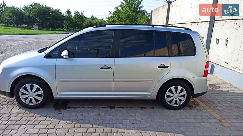 Минивэн Volkswagen Touran 2005 в Хмельницком фото 9 Минивэн Volkswagen Touran 2005 в Хмельницком