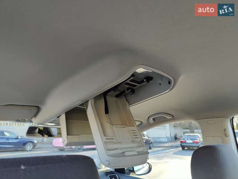 Мінівен Volkswagen Touran 2014 в Вінниці