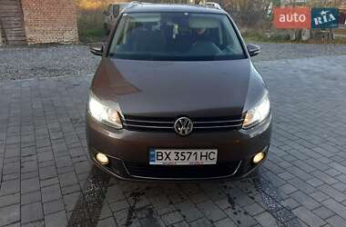 Минивэн Volkswagen Touran 2012 в Староконстантинове