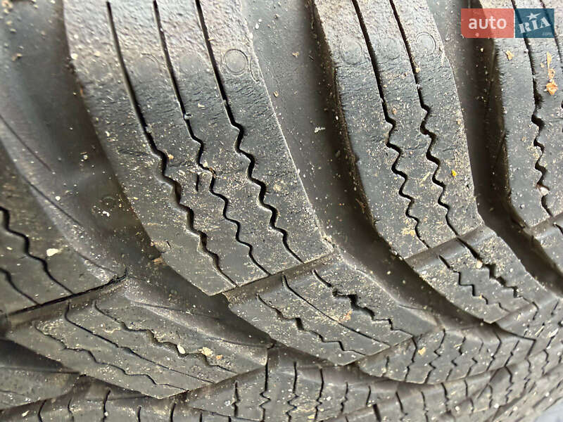 Минивэн Volkswagen Touran 2007 в Дубно