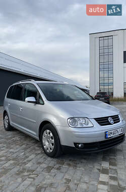 Мінівен Volkswagen Touran 2006 в Житомирі