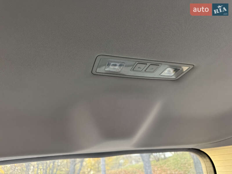 Микровэн Volkswagen Touran 2019 в Кропивницком фото 30 Микровэн Volkswagen Touran 2019 в Кропивницком