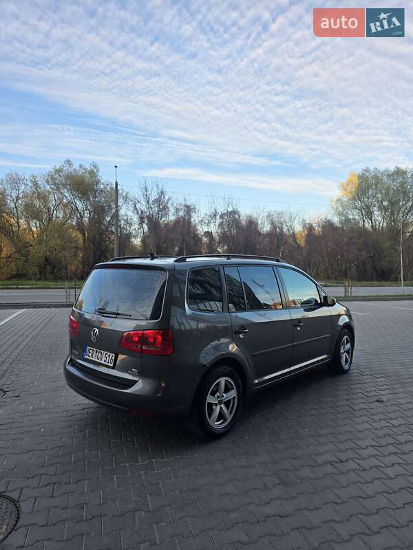 Мінівен Volkswagen Touran 2011 в Хмельницькому
