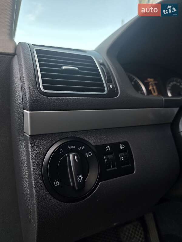 Мінівен Volkswagen Touran 2011 в Хмельницькому