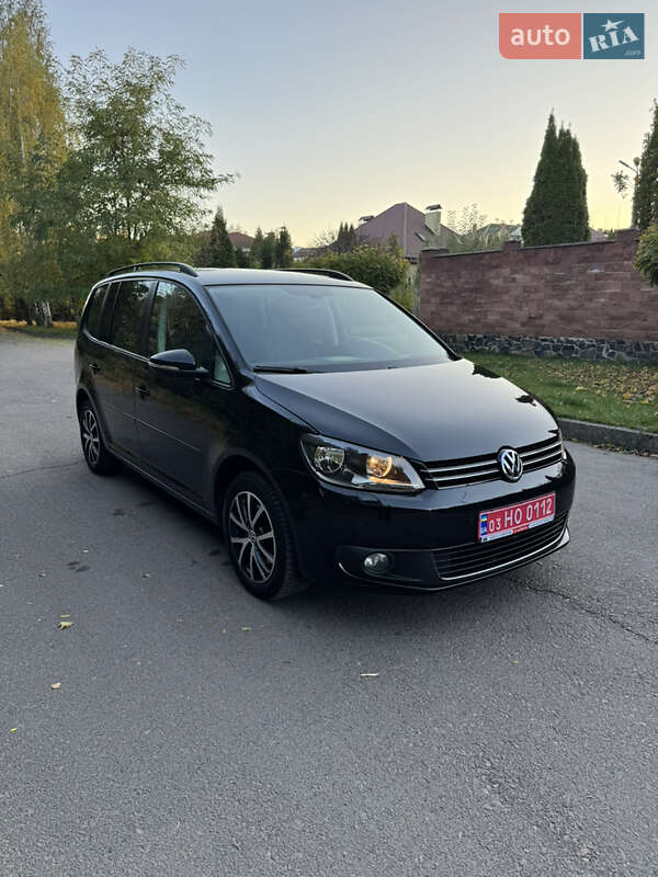 Минивэн Volkswagen Touran 2012 в Ровно