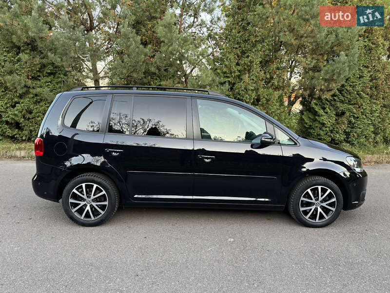 Минивэн Volkswagen Touran 2012 в Ровно