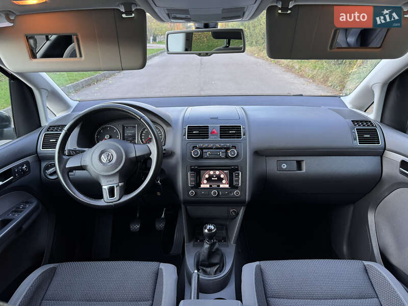 Минивэн Volkswagen Touran 2012 в Ровно