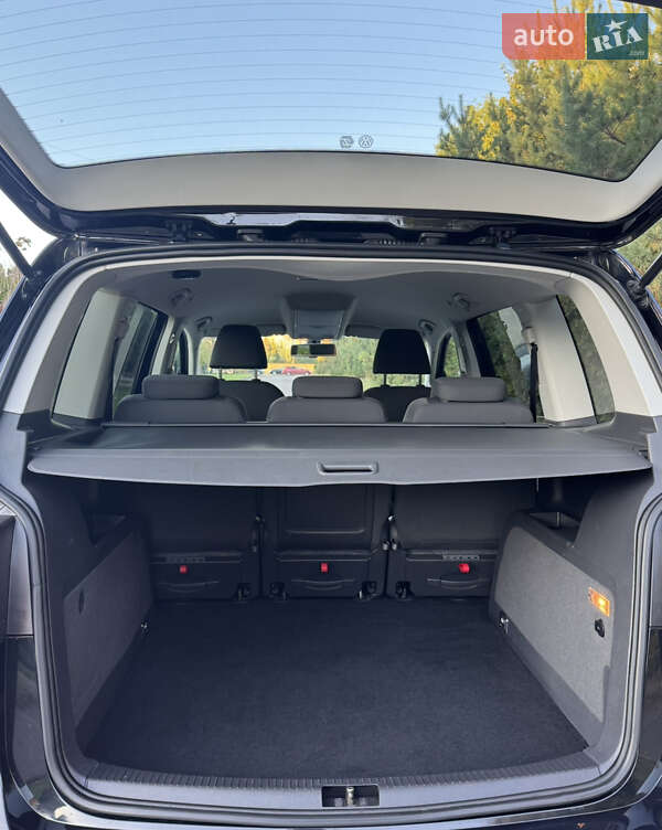 Минивэн Volkswagen Touran 2012 в Ровно