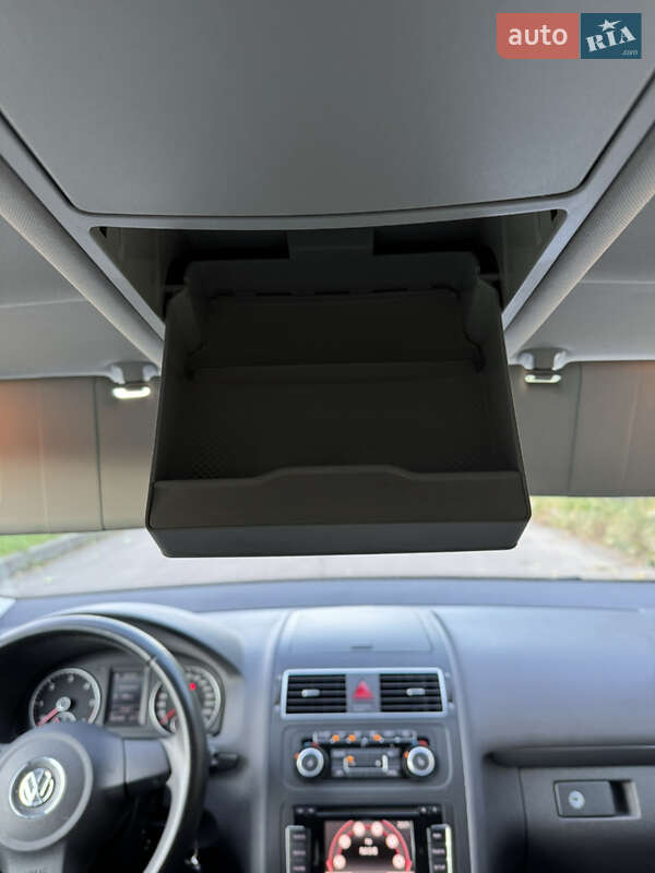 Минивэн Volkswagen Touran 2012 в Ровно