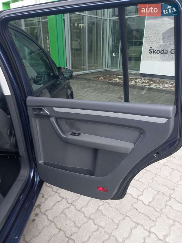 Мінівен Volkswagen Touran 2012 в Луцьку