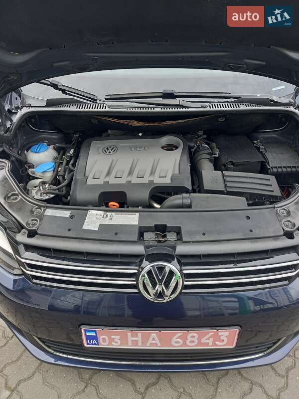 Мінівен Volkswagen Touran 2012 в Луцьку