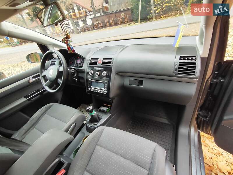 Минивэн Volkswagen Touran 2006 в Дрогобыче фото 9 Минивэн Volkswagen Touran 2006 в Дрогобыче
