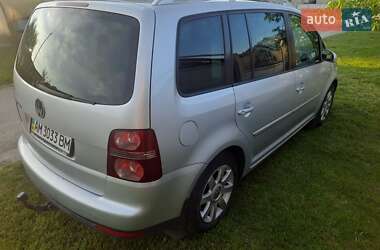 Минивэн Volkswagen Touran 2007 в Киеве
