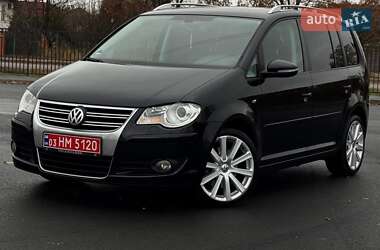 Минивэн Volkswagen Touran 2010 в Чернигове