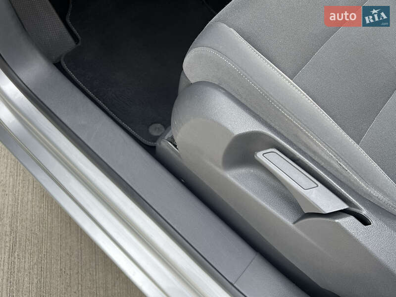 Мінівен Volkswagen Touran 2014 в Луцьку фото 67 Мінівен Volkswagen Touran 2014 в Луцьку