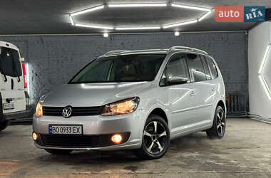 Минивэн Volkswagen Touran 2011 в Кременце