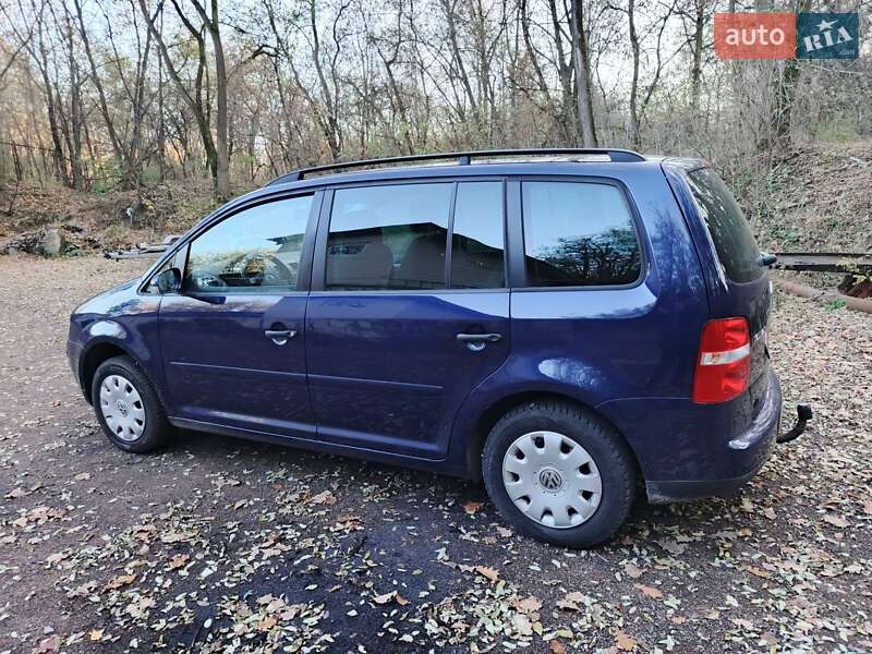 Мінівен Volkswagen Touran 2006 в Чернігові