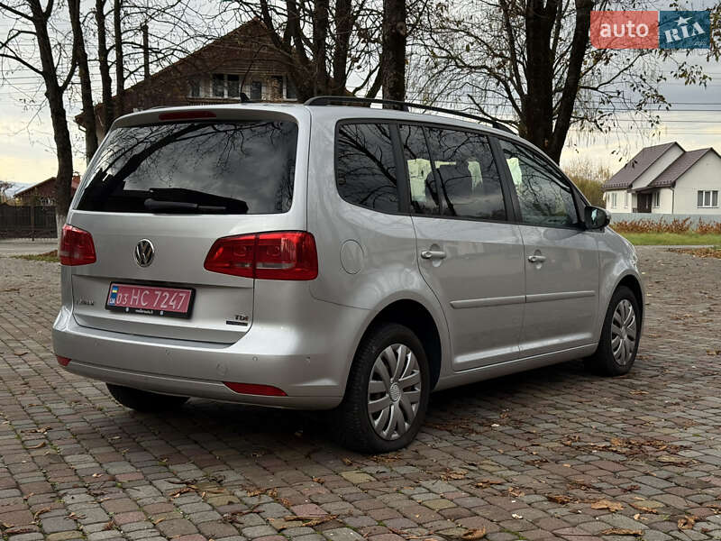 Мінівен Volkswagen Touran 2013 в Тячеві