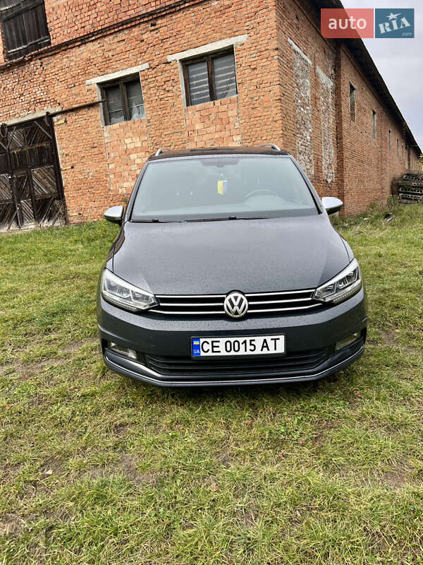 Микровэн Volkswagen Touran 2016 в Черновцах
