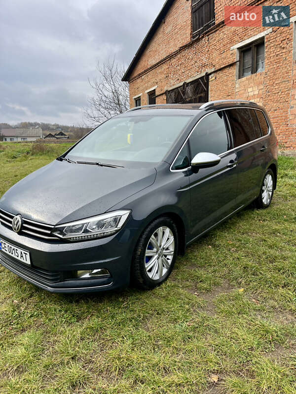 Микровэн Volkswagen Touran 2016 в Черновцах