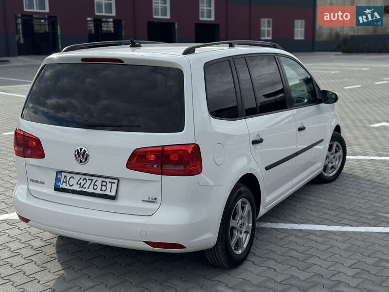Минивэн Volkswagen Touran 2012 в Дубно
